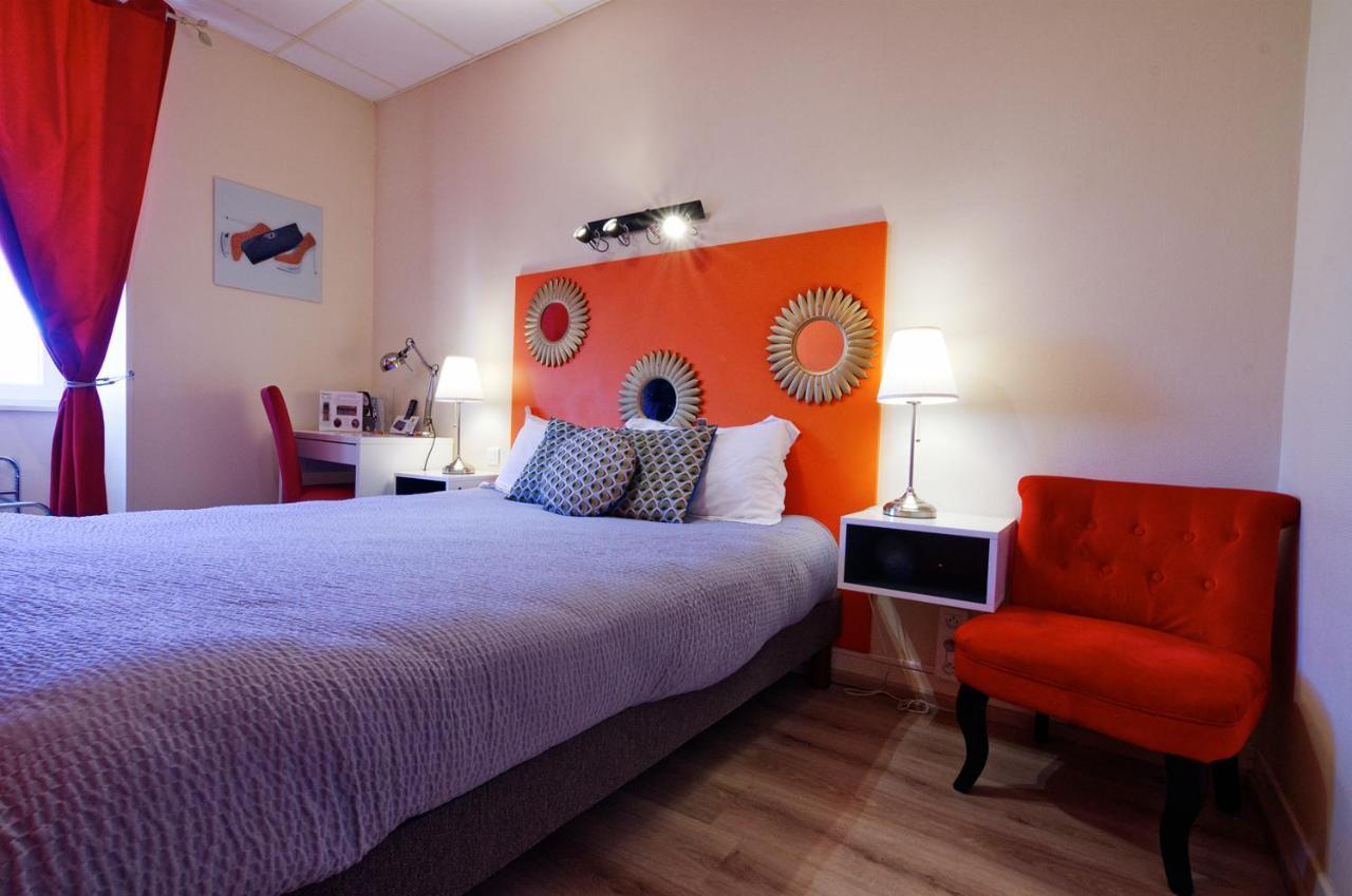 Logis Hotel Le Bocage Montmarault Exteriör bild